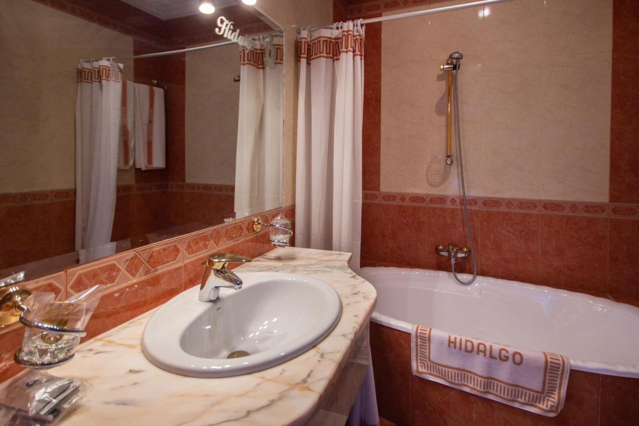 Hotel Hidalgo Martos Exteriör bild